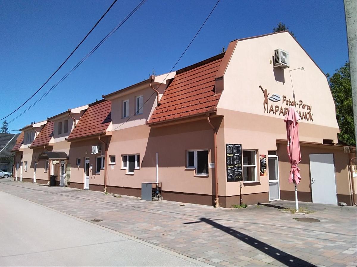 Patak-Party Apartmanok Bogács 外观 照片