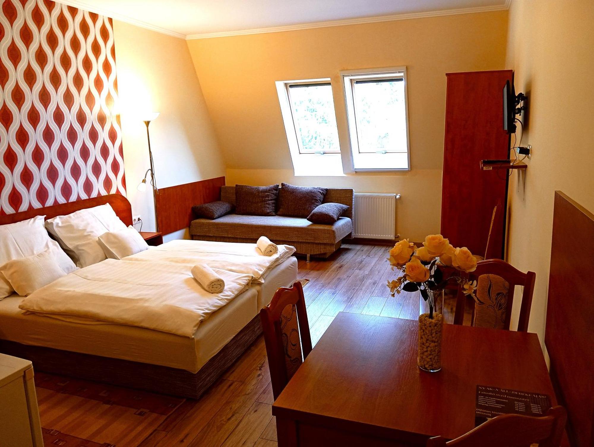 Patak-Party Apartmanok Bogács 外观 照片